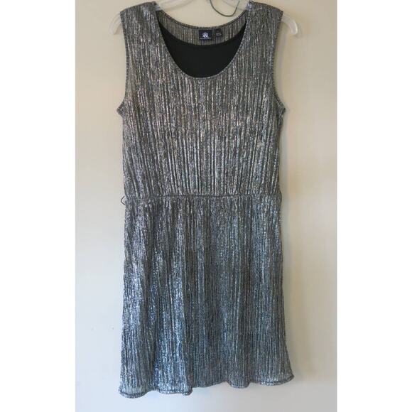 ROCK and REPUBLIC Sleeveless Dress Size M Sparkly Metallic Short Party Going Out - Picture 1 of 7